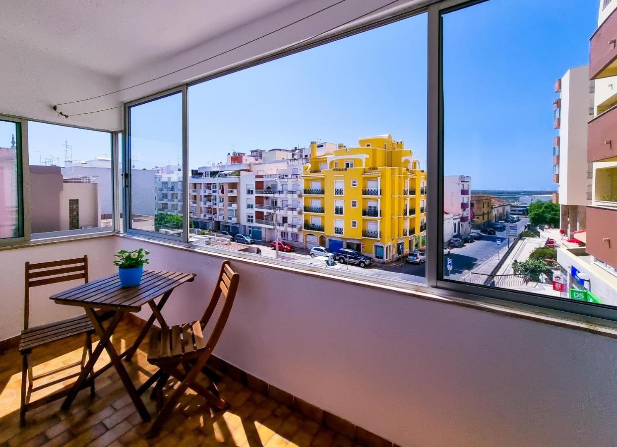 Flh Spacious Flat With Balcony Appartement *