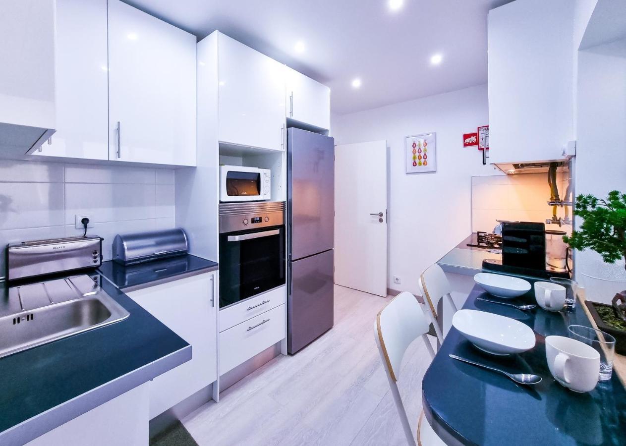Flh Spacious Flat With Balcony Appartement *